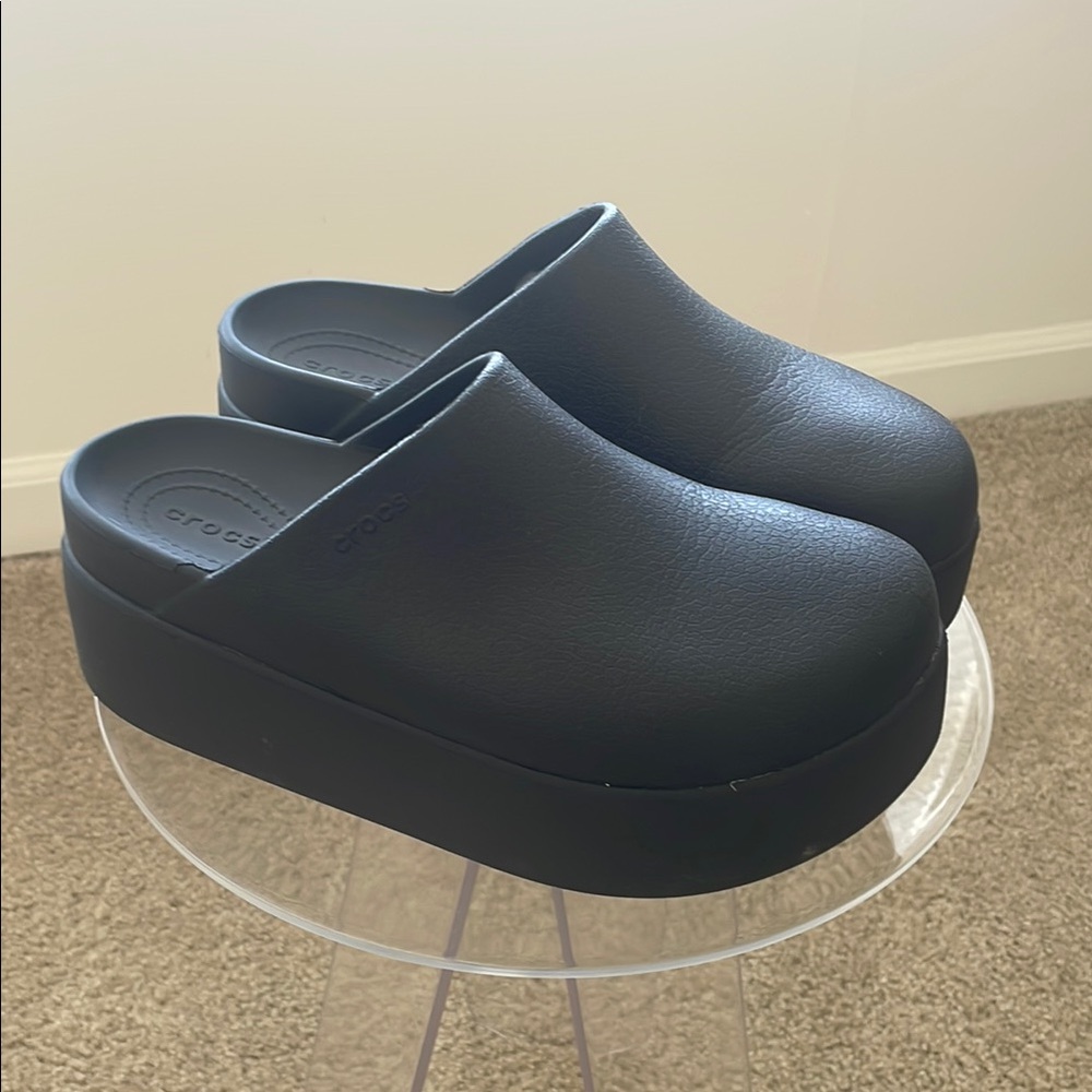 Crocs Women's Black Platform Dylan Clogs 8